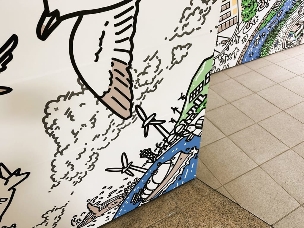 地下鉄六本松駅 ”３番出口”に壁面イラスト登場！！