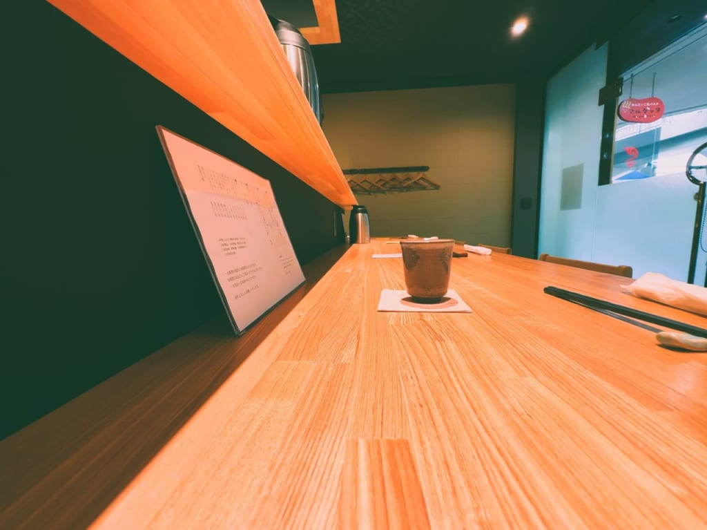 地下鉄唐人町駅から徒歩１分、『 蕎麦と酒 斑菴 』７月７日 Newオープンです。