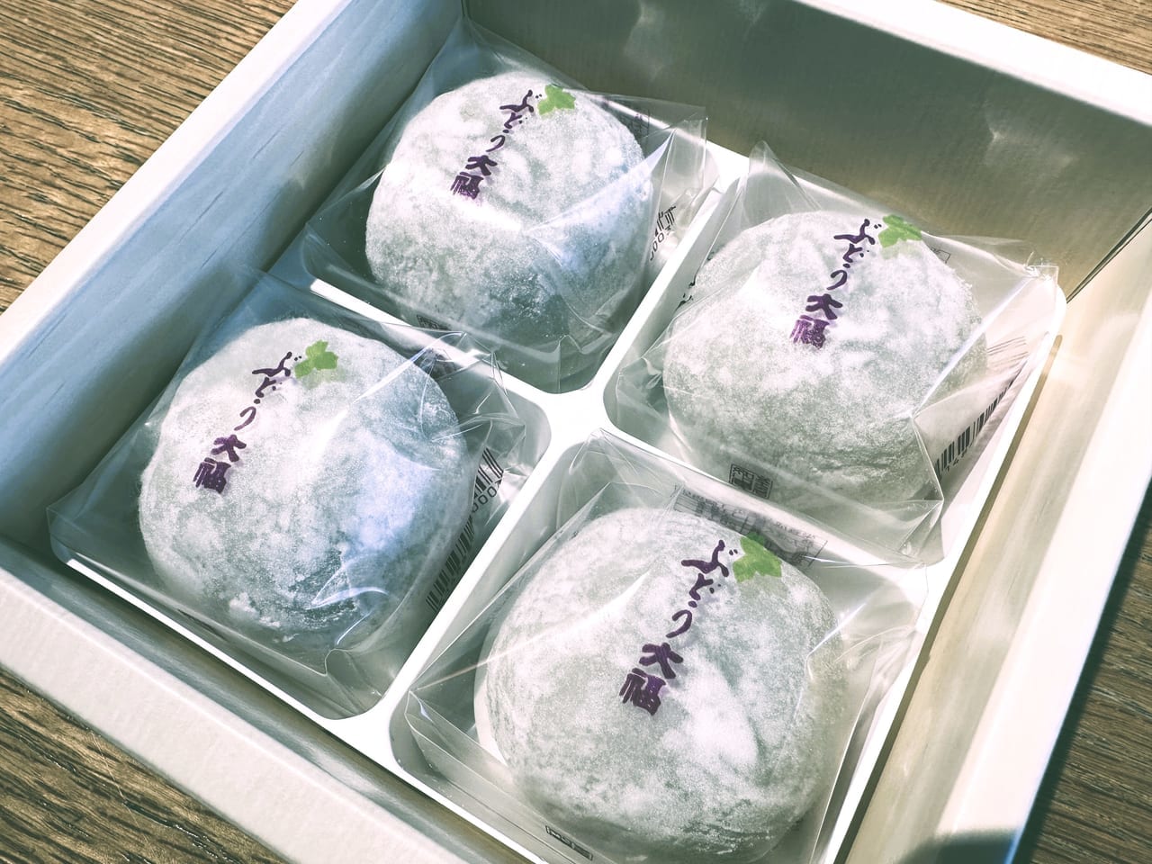 老舗和菓子屋「如水庵」の『 ぶどう大福 』が７月１５日から販売スタートしています。