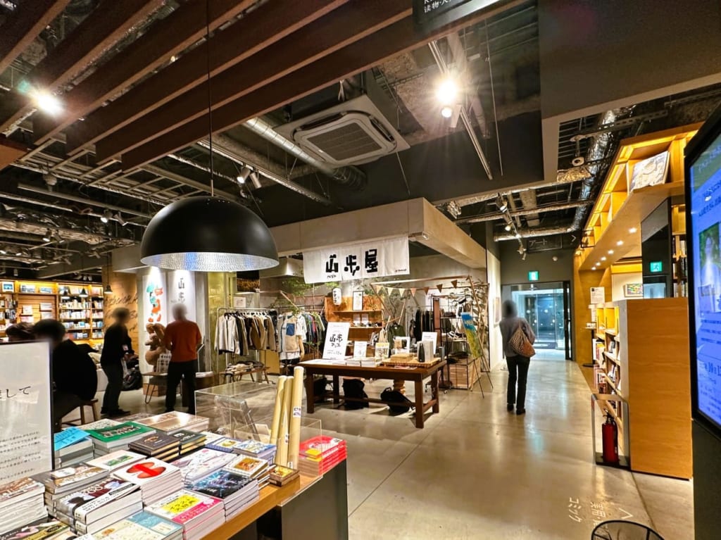YAMAPが企画する『 山歩屋ポップアップストア・福岡六本松蔦屋書店 』が１０月２２日（日）まで期間限定オープンです！