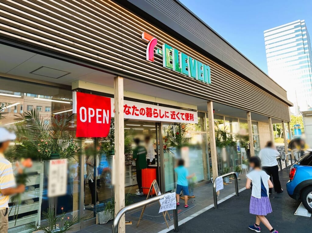 『 セブンイレブン 福岡ももち店 』が、いよいよ８月２９日（木）Newオープンしましたね。