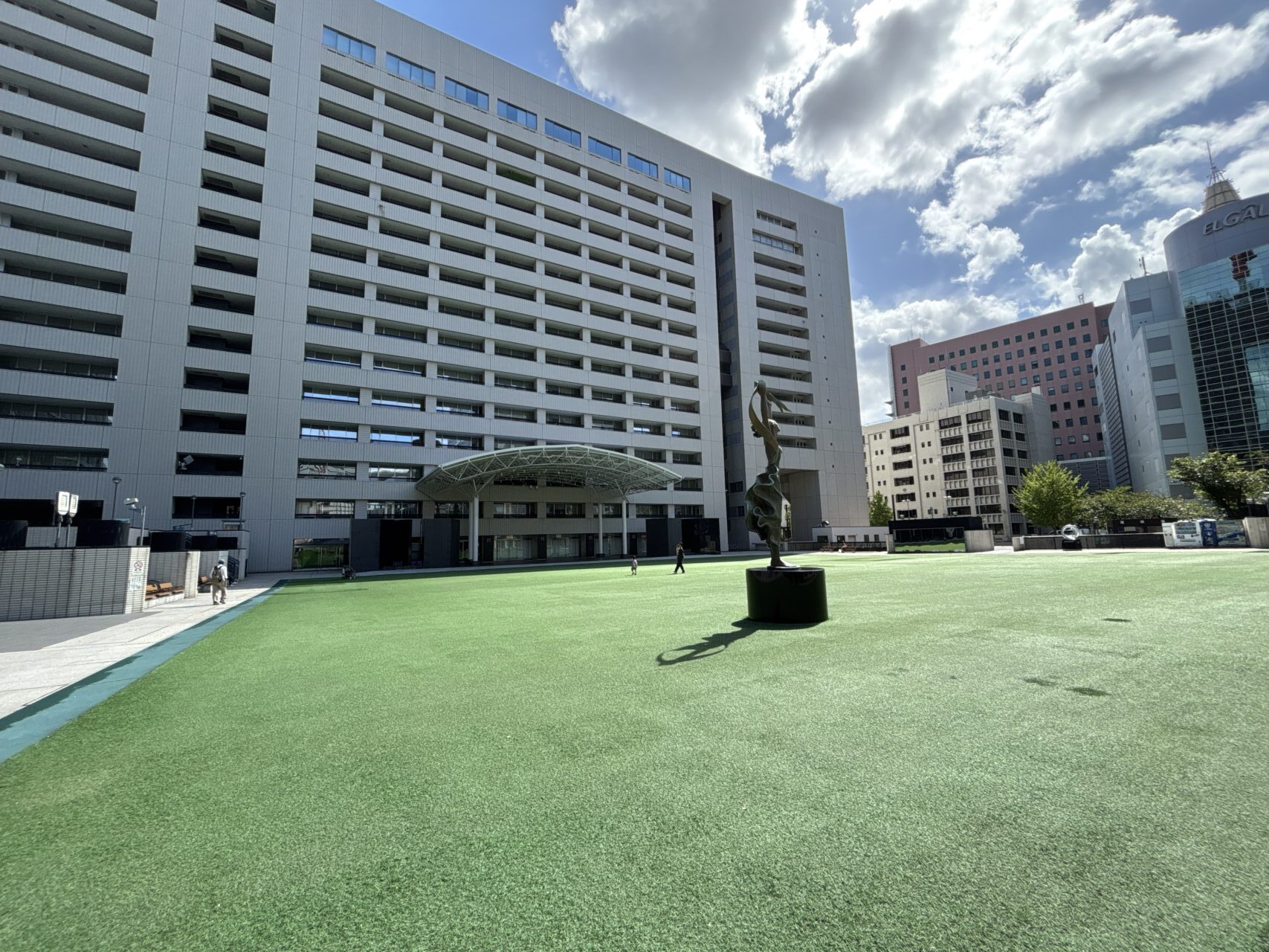 市役所前広場