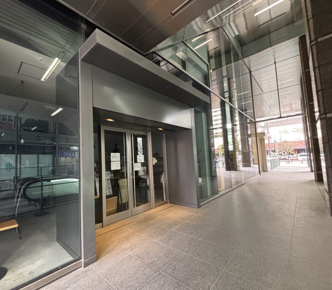 ブロートラント電気ビル店